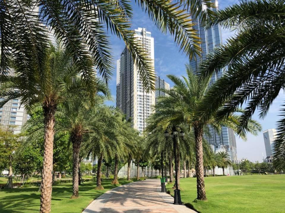 Homes By Christine - Vinhomes Central Park Ho-Chi-Minh-Stadt Exterior foto
